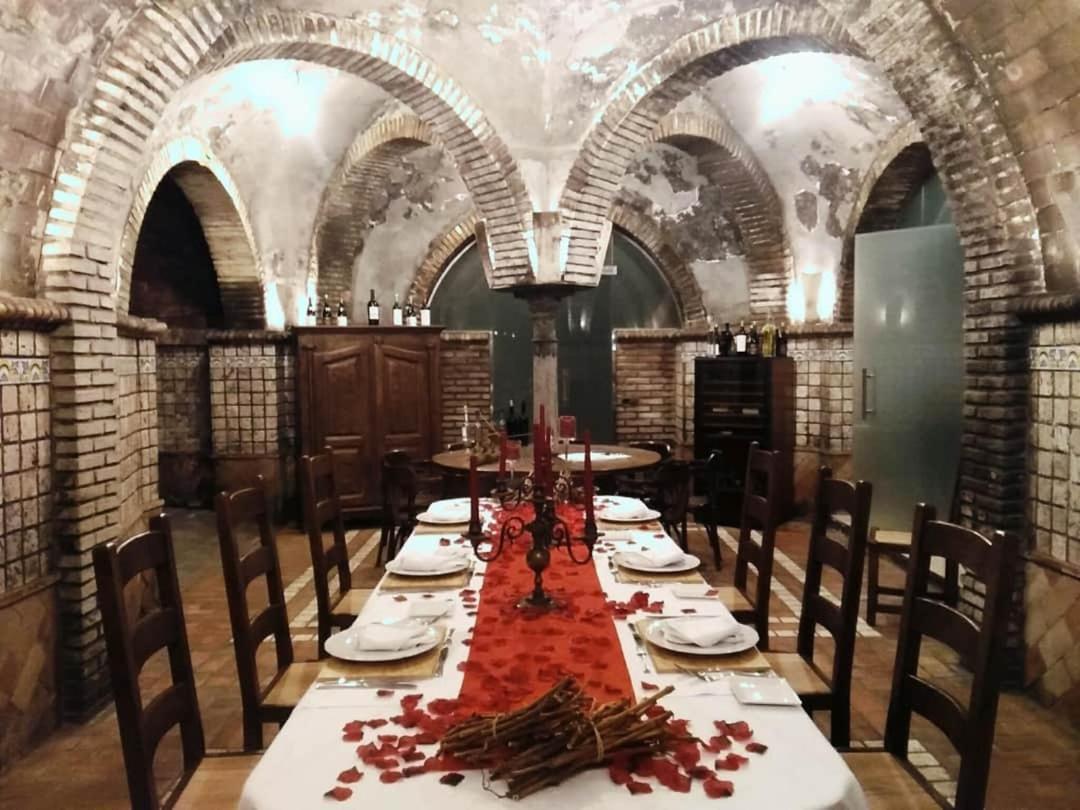 Hotel Vinicola Real-200 Monges Albelda De Iregua Bagian luar foto