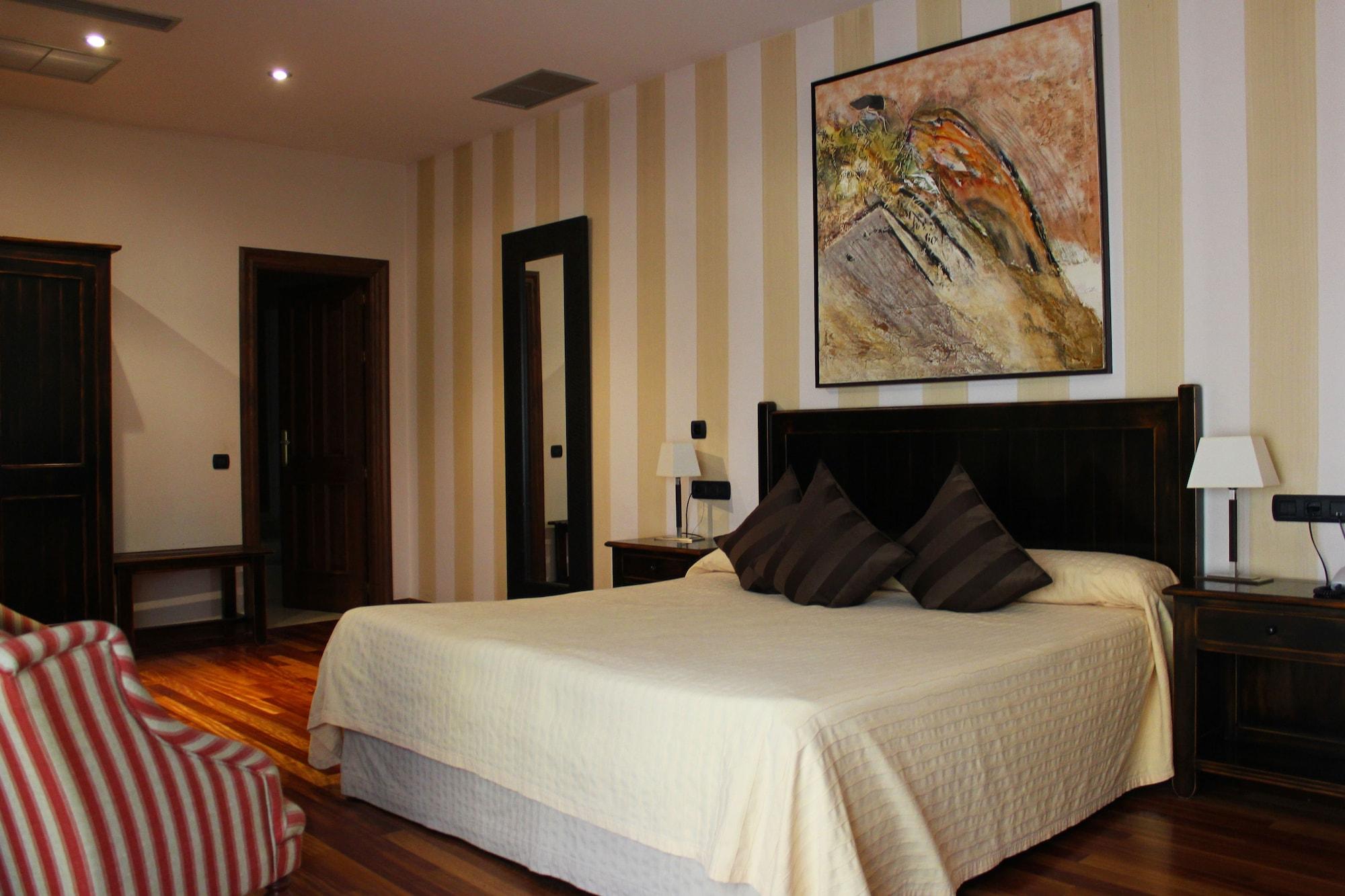 Hotel Vinicola Real-200 Monges Albelda De Iregua Bagian luar foto